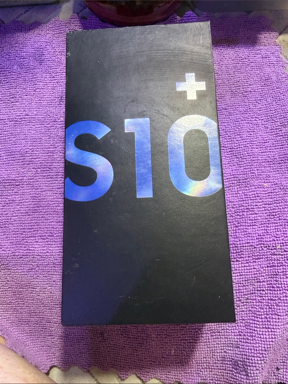 Samsung S10+ Box with Holographic Blue Accents
